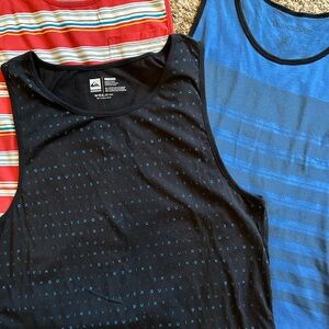 Quiksilver Lot of Men’s tanks. Size L/XL.